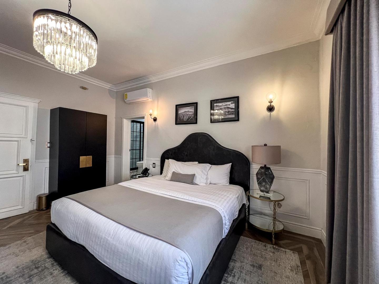 Hotel Mansion E Borbon Leon Ngoại thất bức ảnh